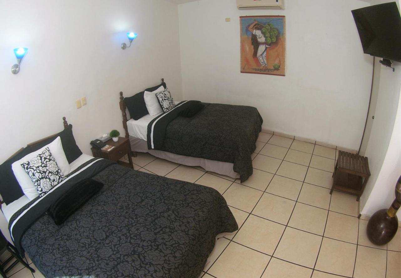 Hotel Hospedajes Del Rey Colima Exteriér fotografie