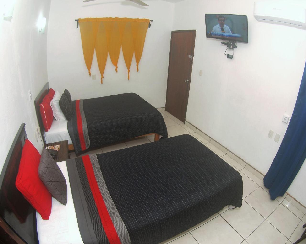 Hotel Hospedajes Del Rey Colima Exteriér fotografie